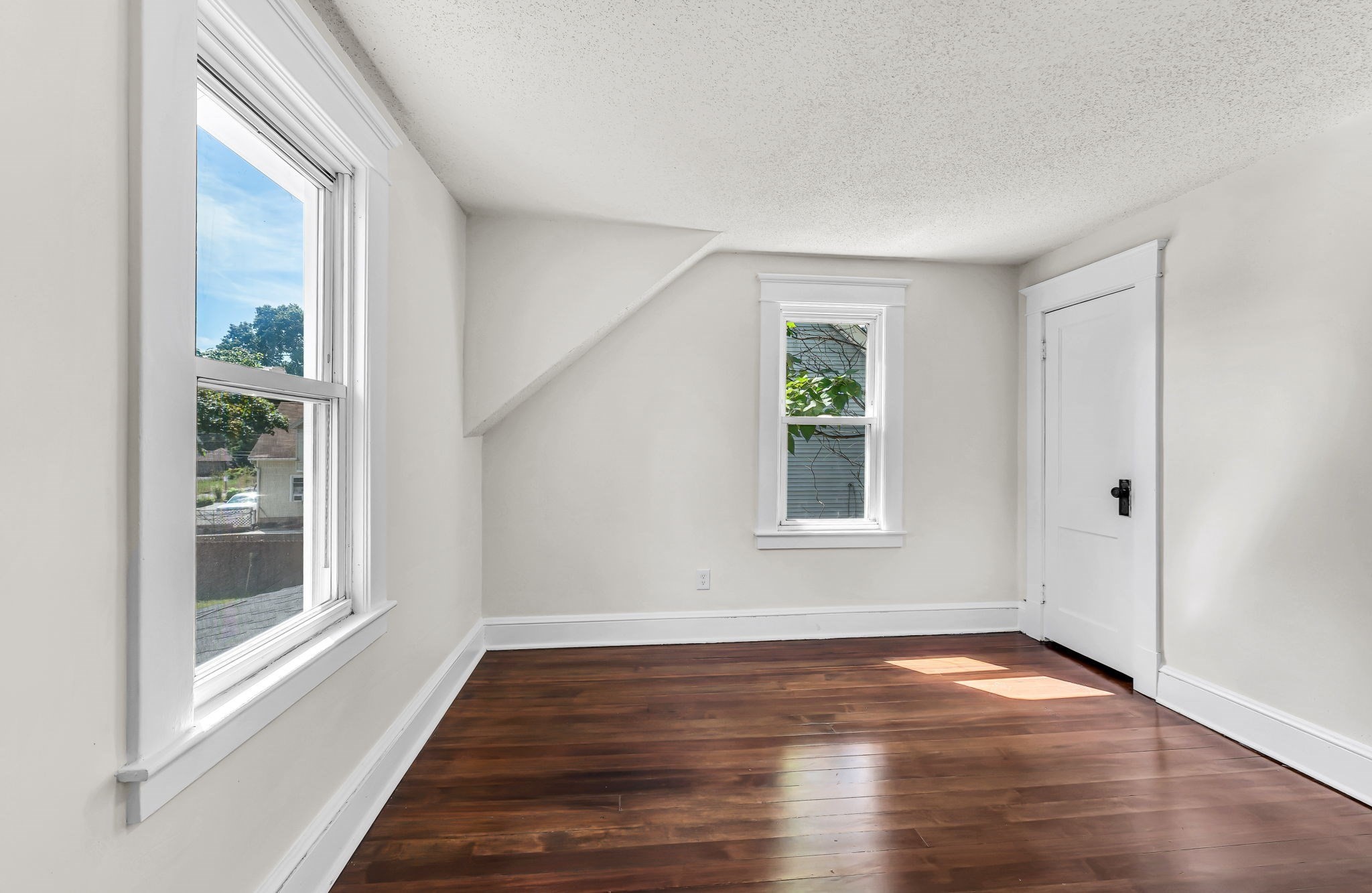 19 Eldert St Property Photo 34