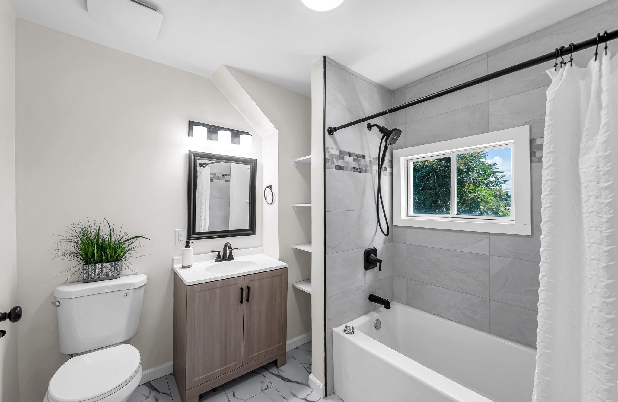 19 Eldert St Property Photo 35
