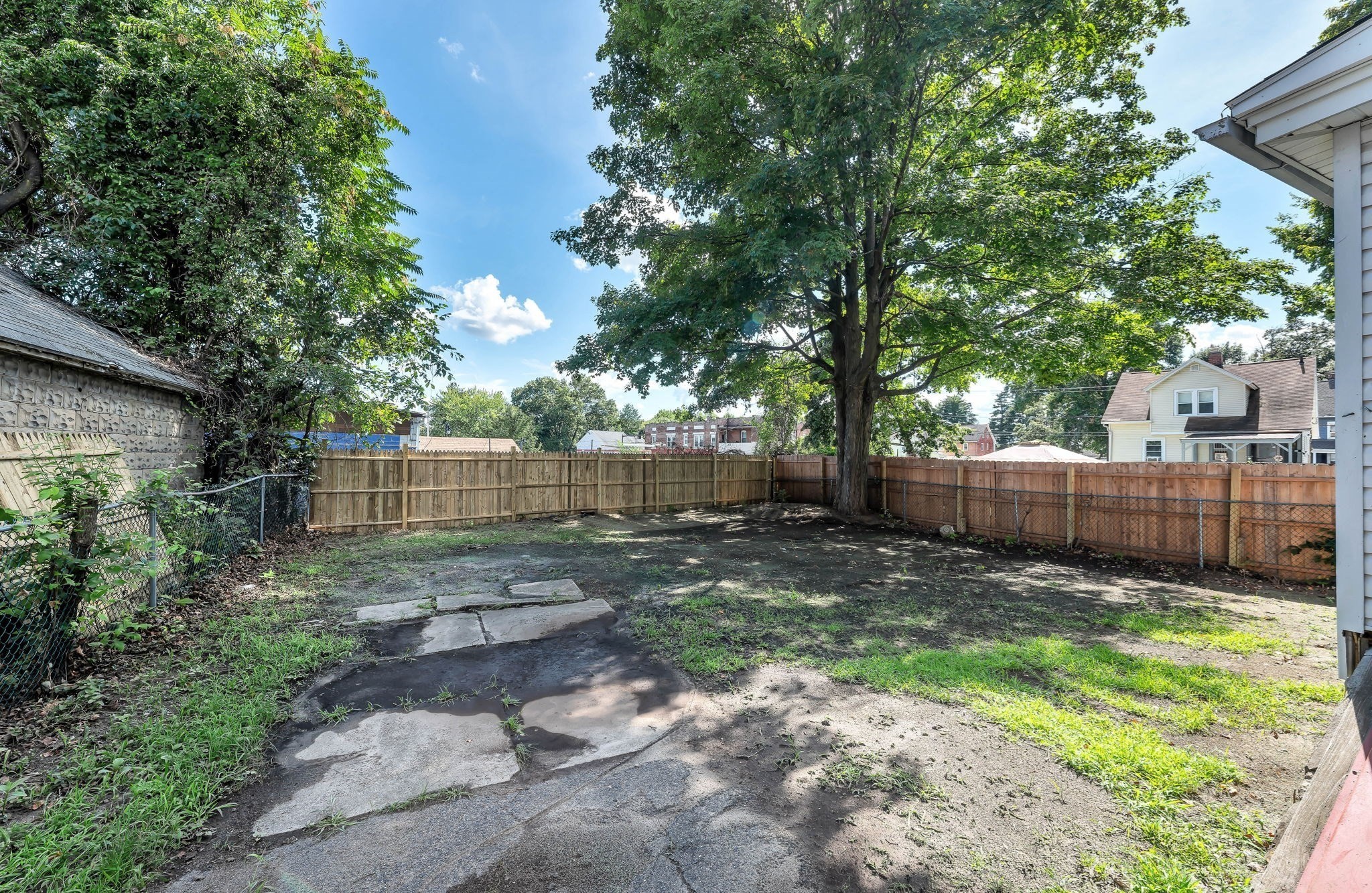 19 Eldert St Property Photo 40