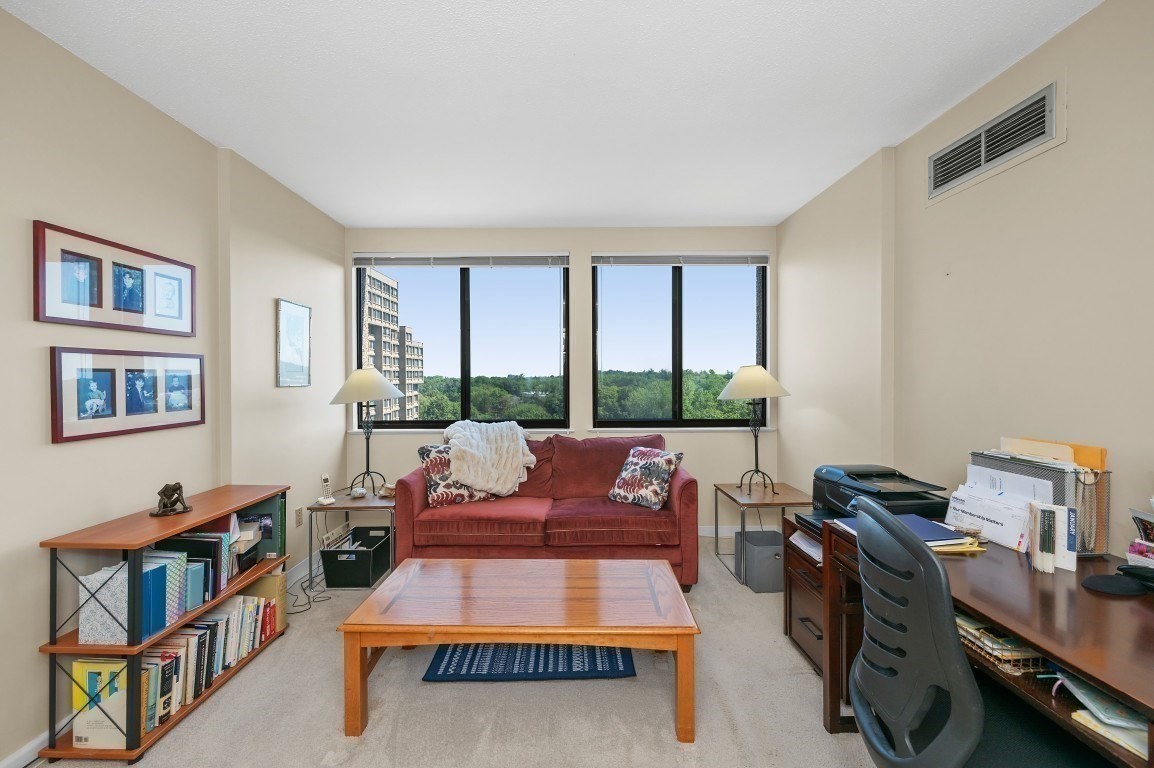 250 Hammond Pond Parkway # 1105s Property Photo 18