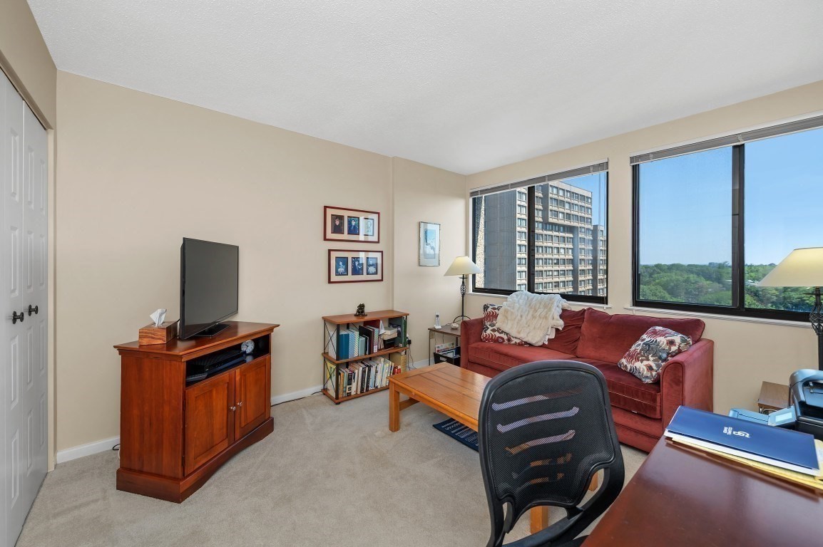 250 Hammond Pond Parkway # 1105s Property Photo 20