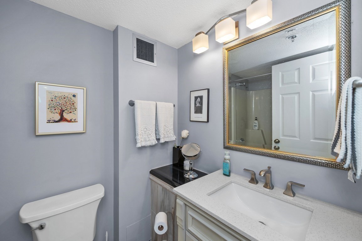 250 Hammond Pond Parkway # 1105s Property Photo 24