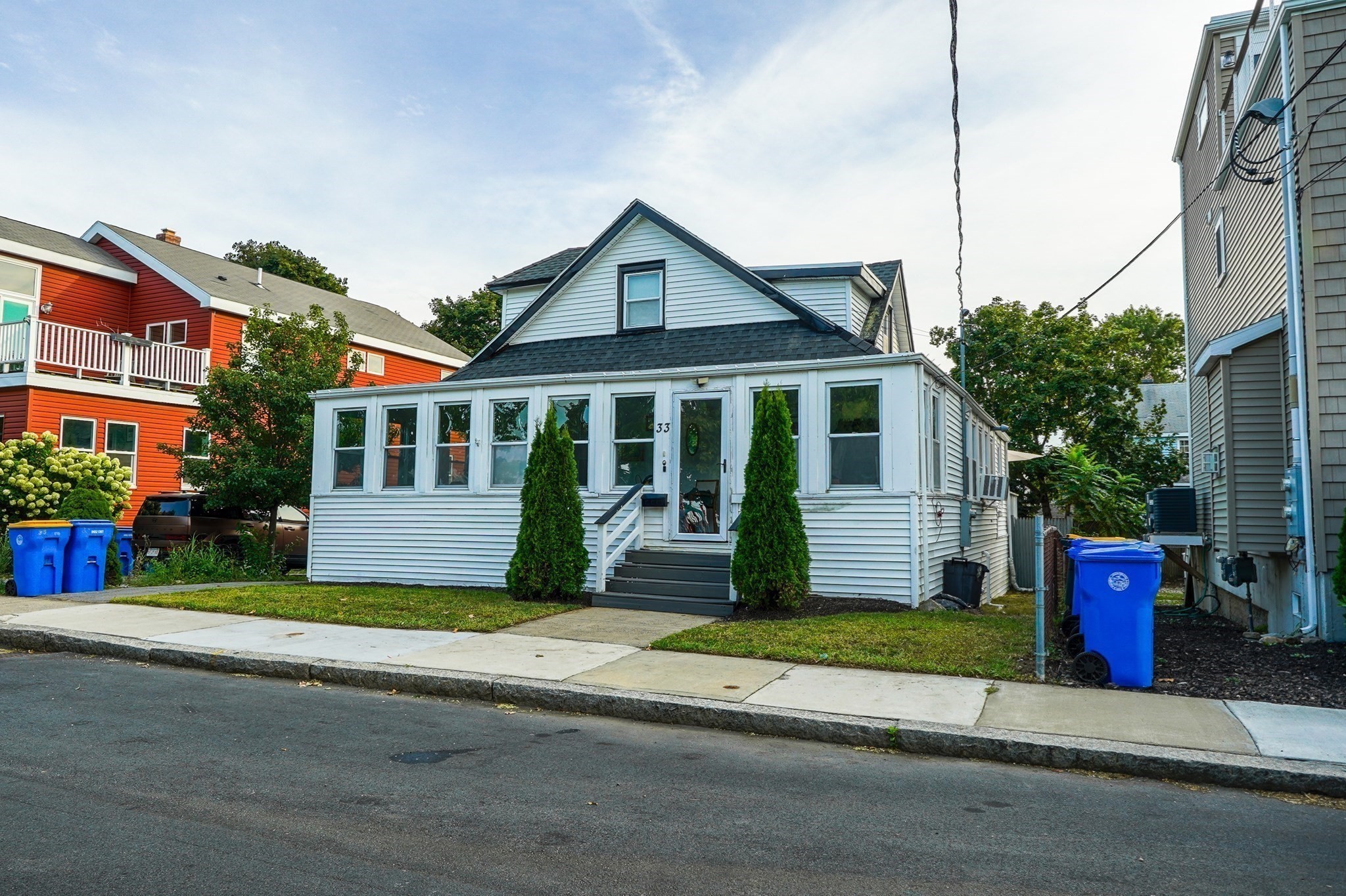 33 Bay View Ave Property Photo 2