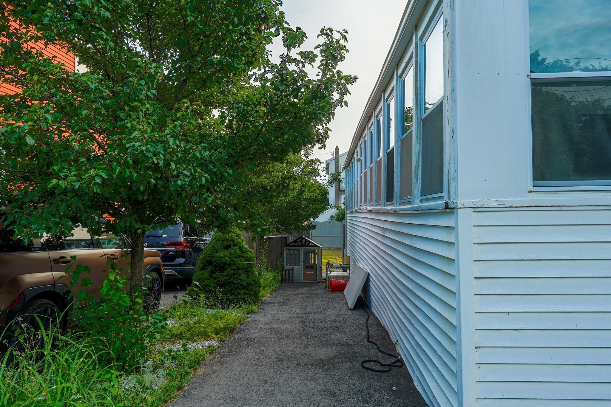 33 Bay View Ave Property Photo 3