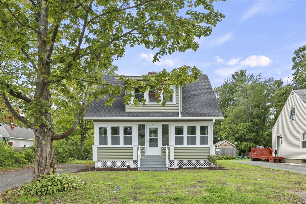 71 Essex St Property Photo 3