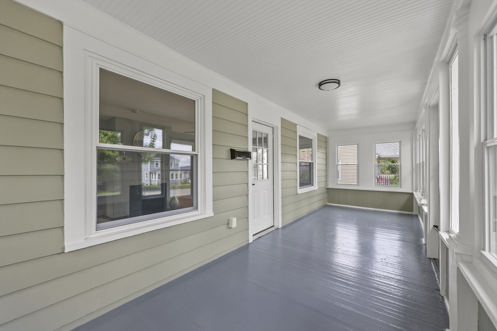 71 Essex St Property Photo 4