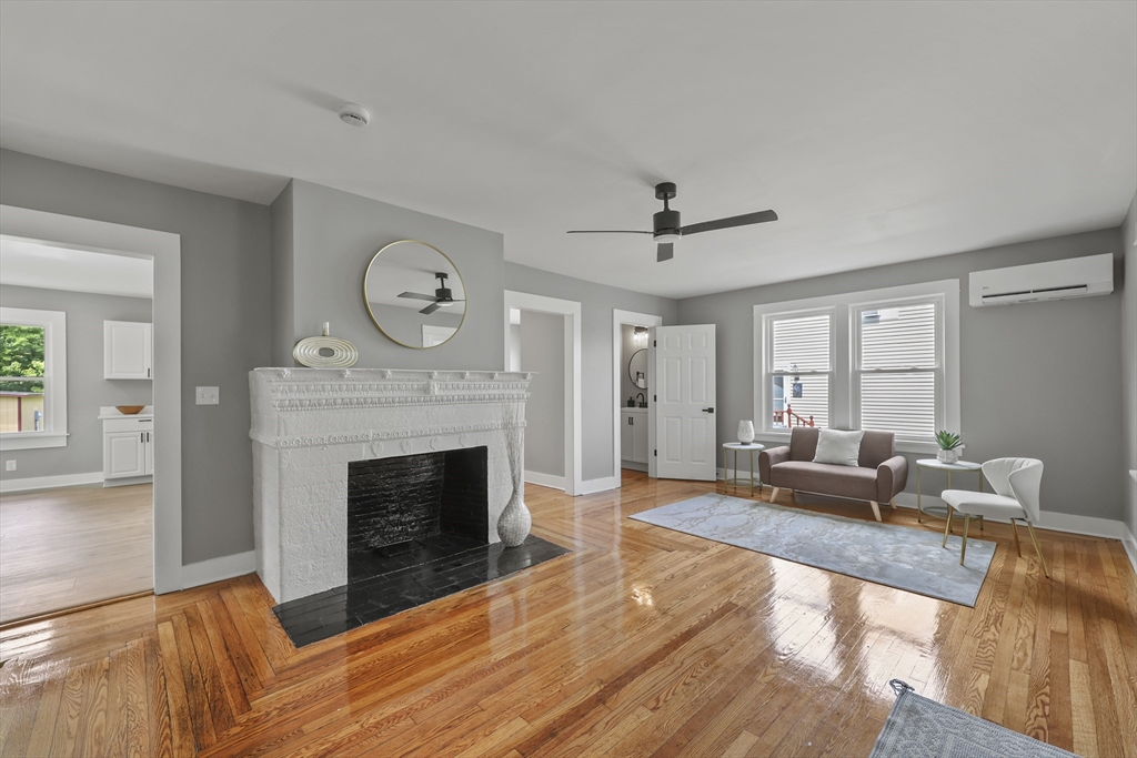 71 Essex St Property Photo 10