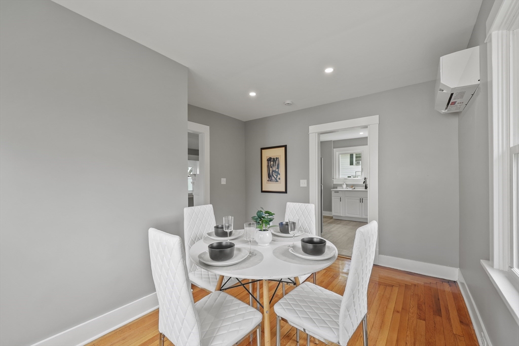 71 Essex St Property Photo 16