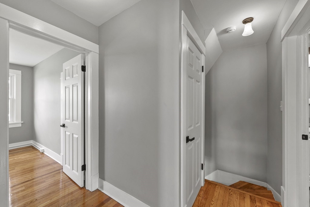71 Essex St Property Photo 27