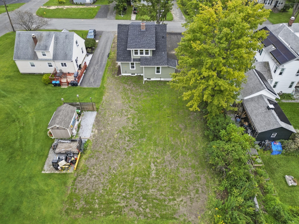 71 Essex St Property Photo 42