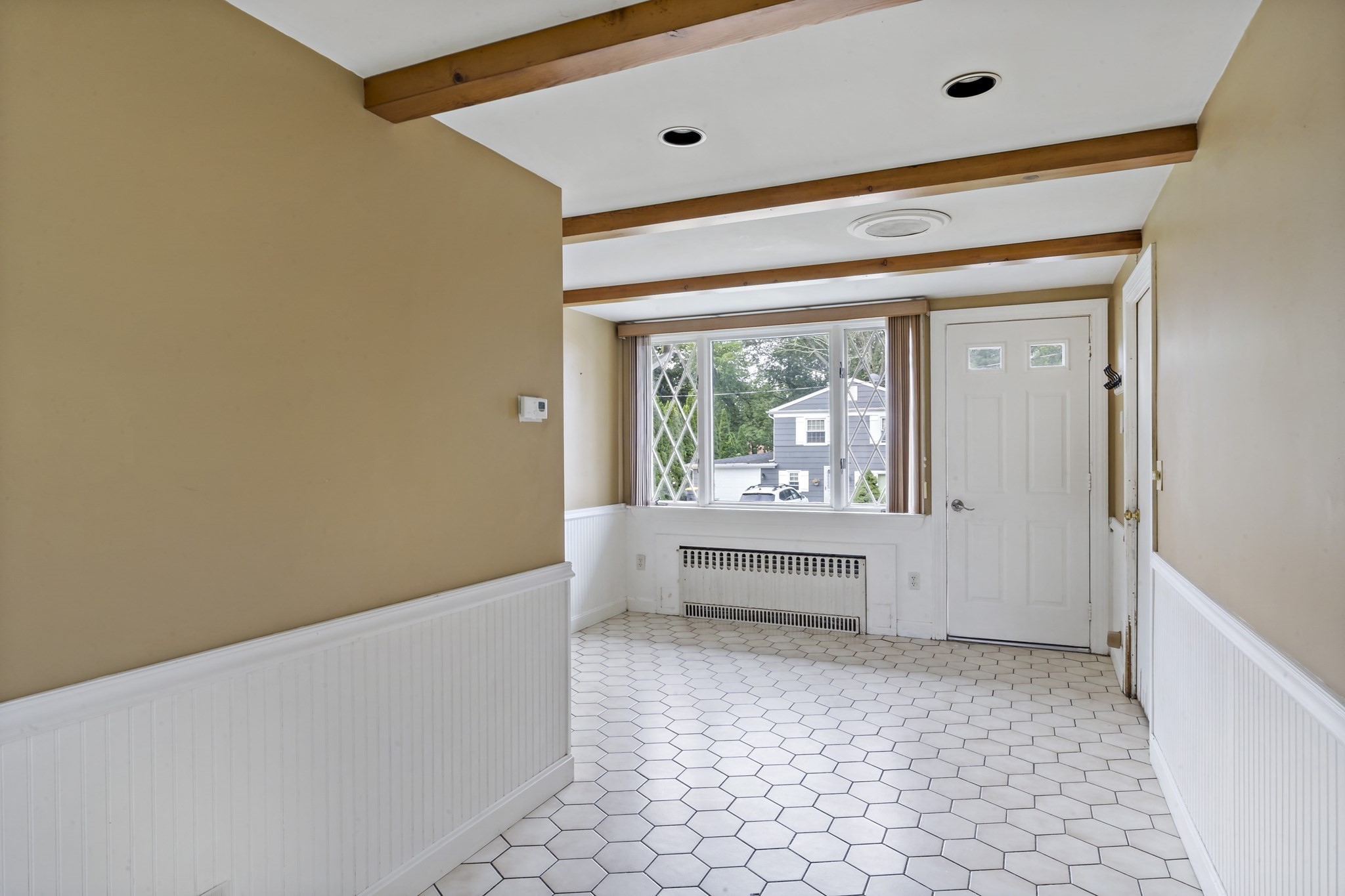 7 Harold Ave Property Photo 6