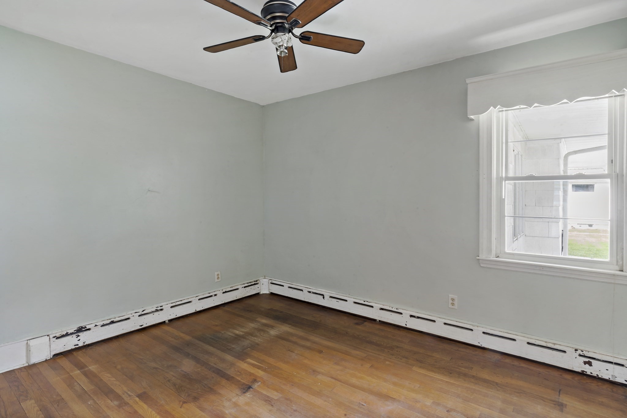7 Harold Ave Property Photo 20