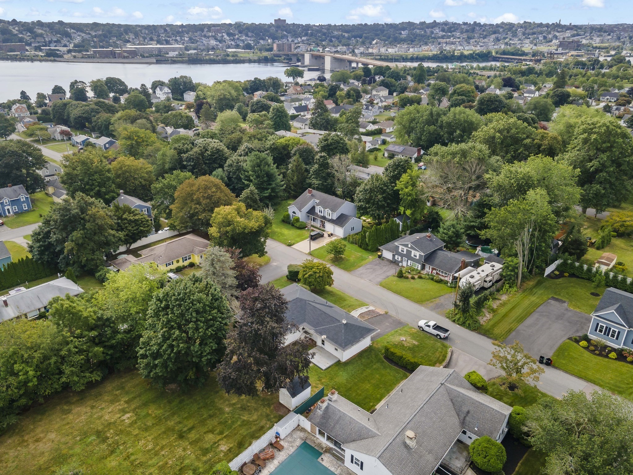 7 Harold Ave Property Photo 37