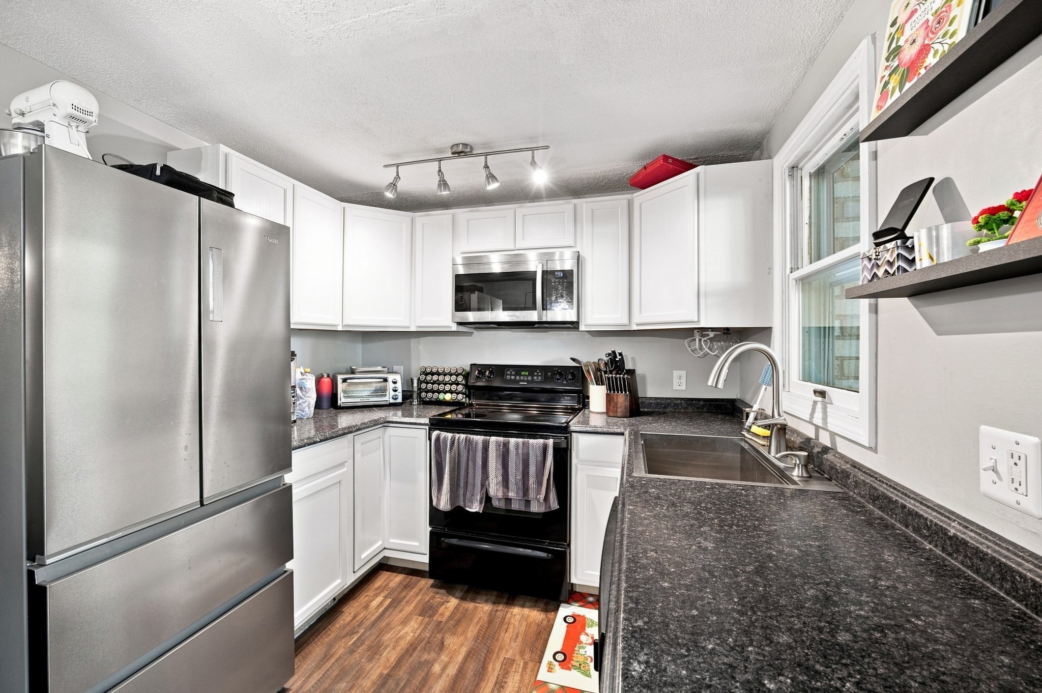 7 Corey Colonial # 7 Property Photo 11