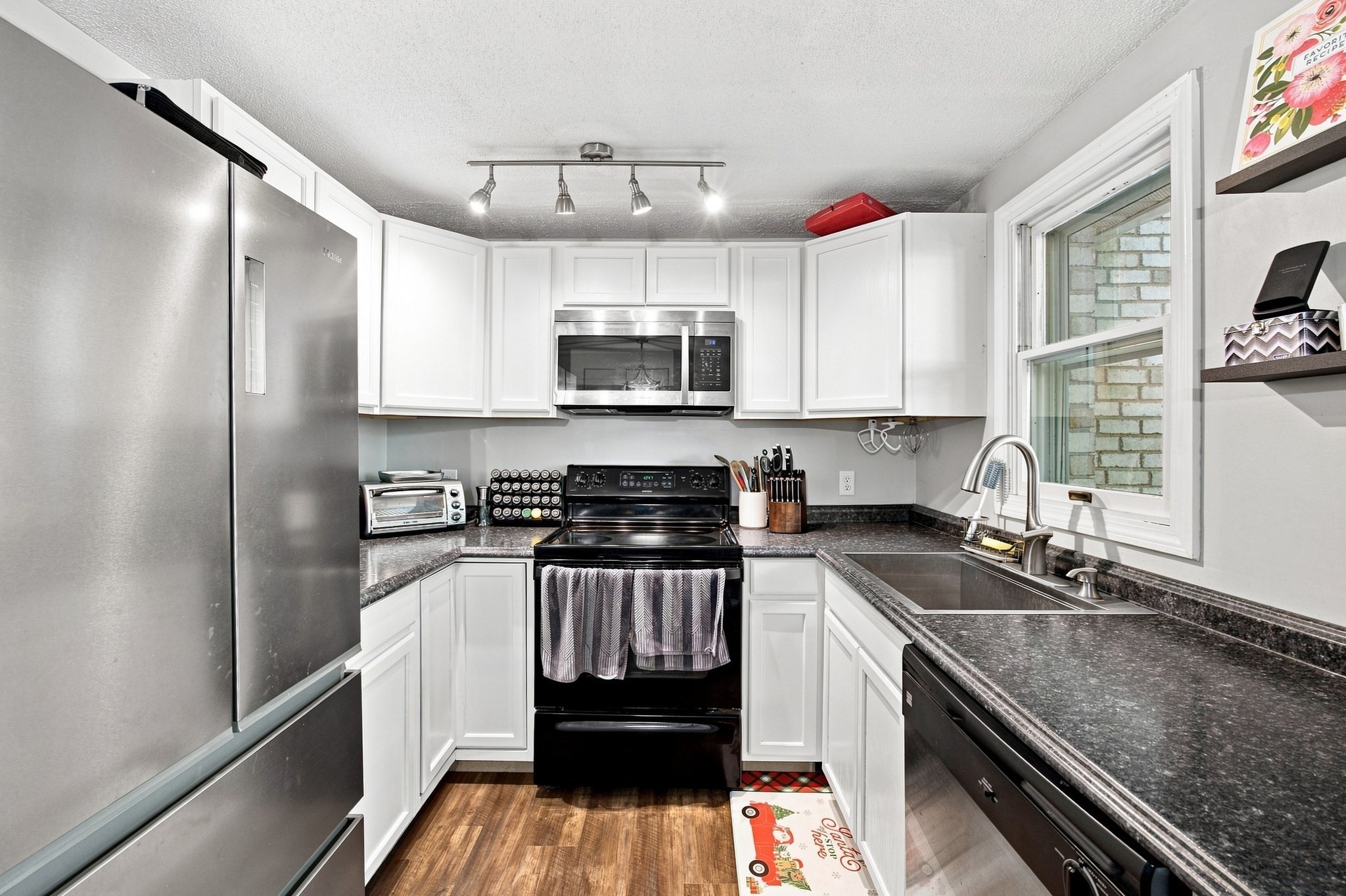 7 Corey Colonial # 7 Property Photo 12