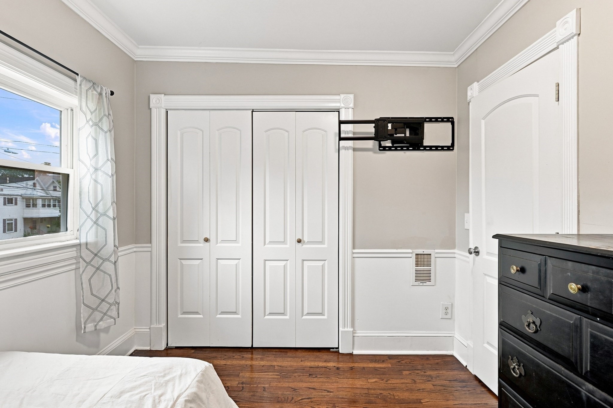 70 Pine St Property Photo 18