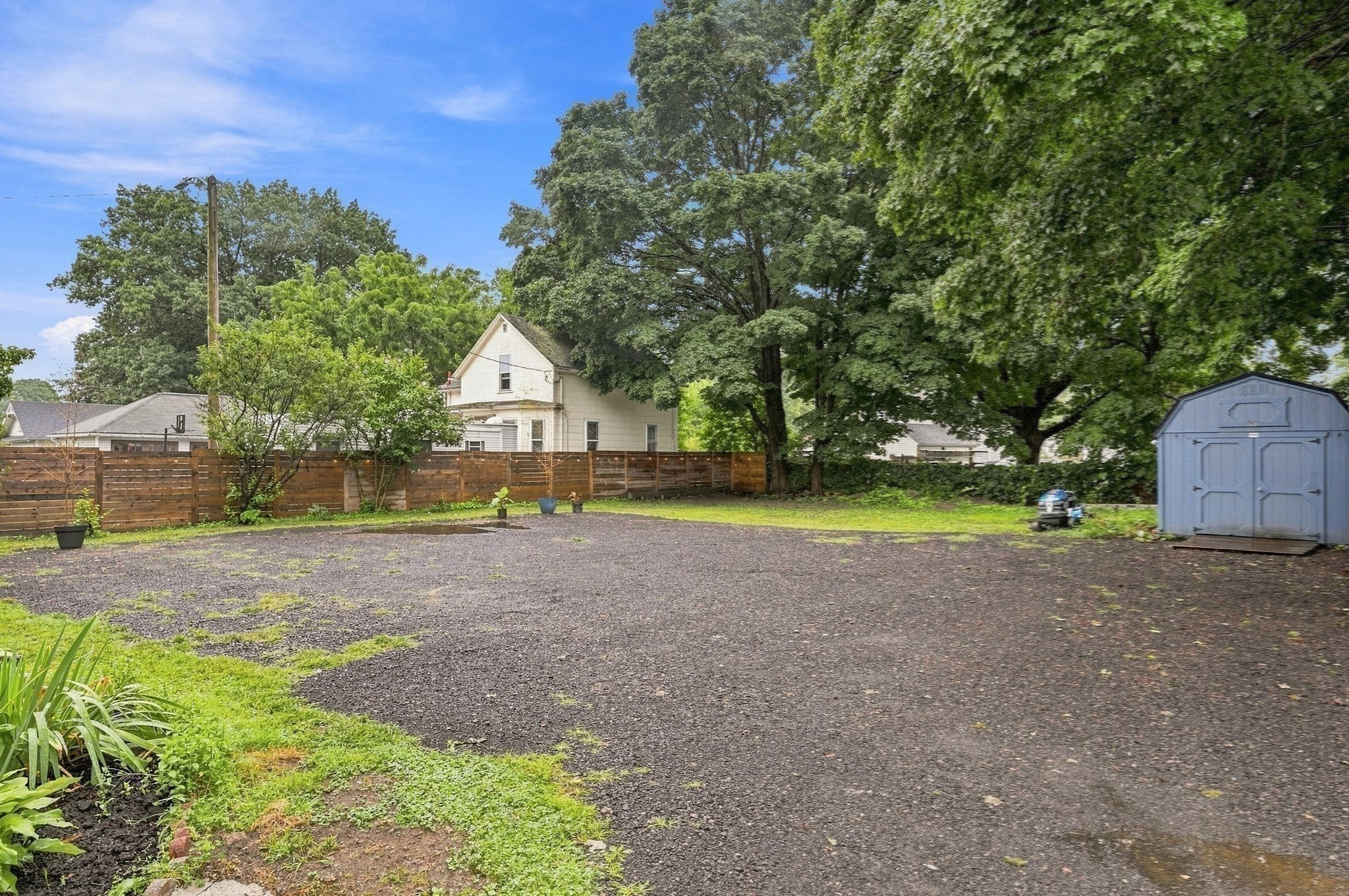 70 Pine St Property Photo 36