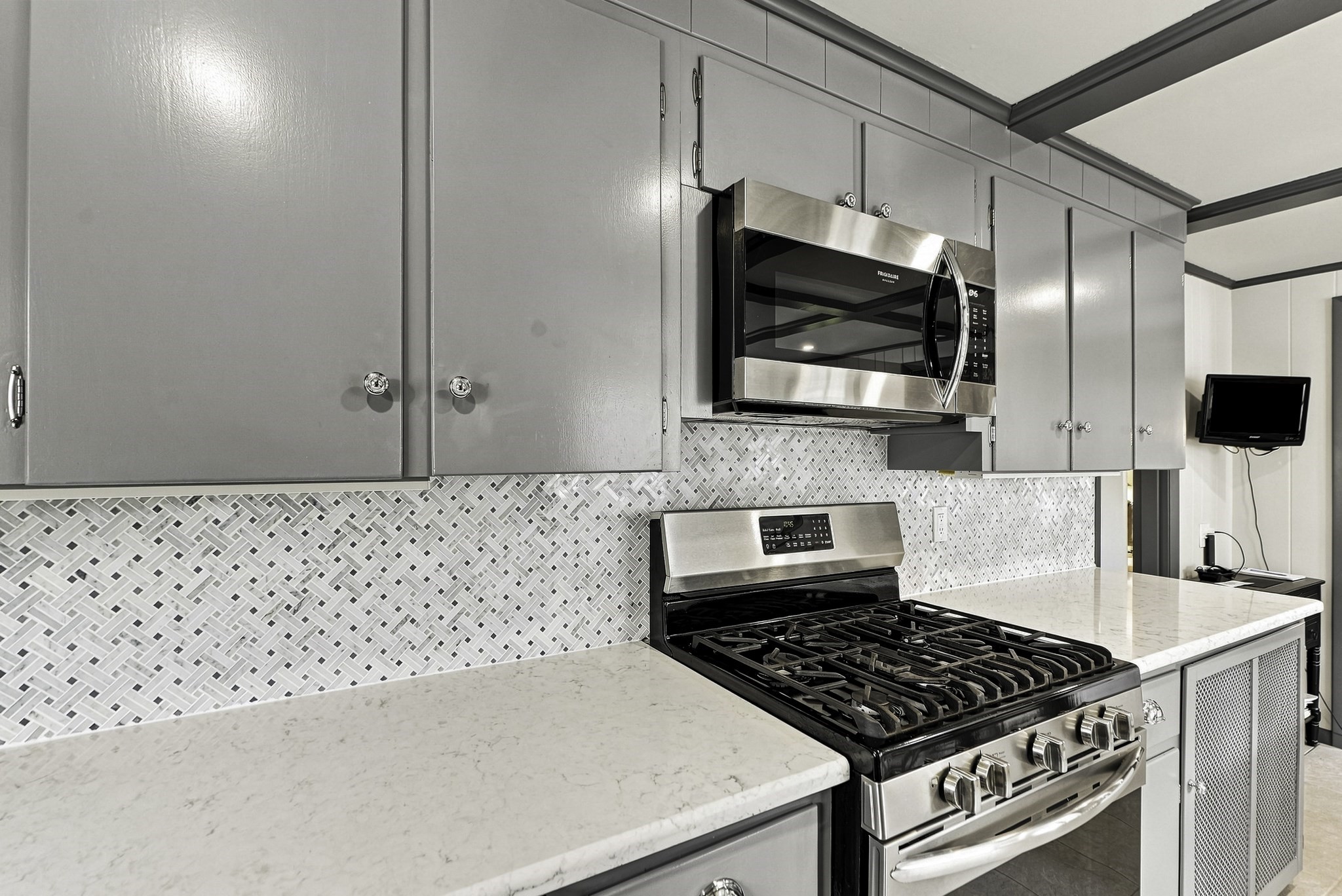 2 Gibbon Avenue Property Photo 17