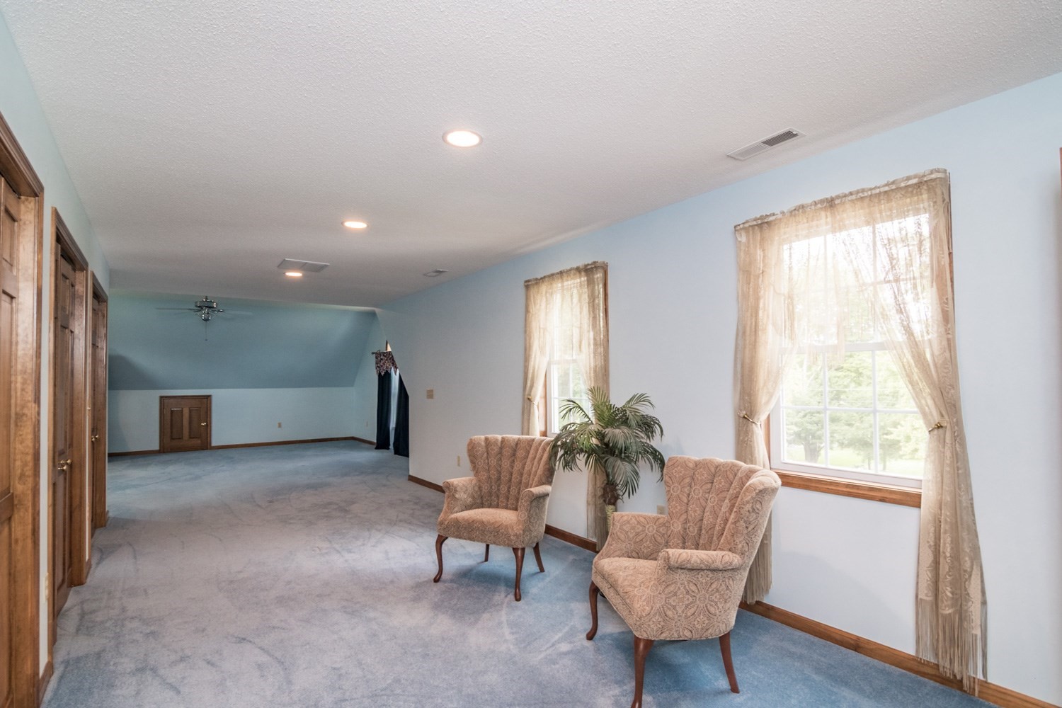 671 South Washington Street Property Photo 8