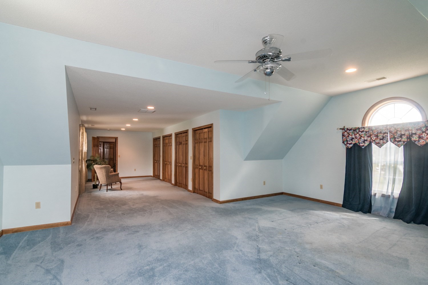 671 South Washington Street Property Photo 23