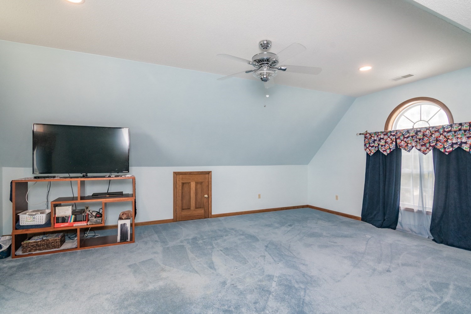 671 South Washington Street Property Photo 24