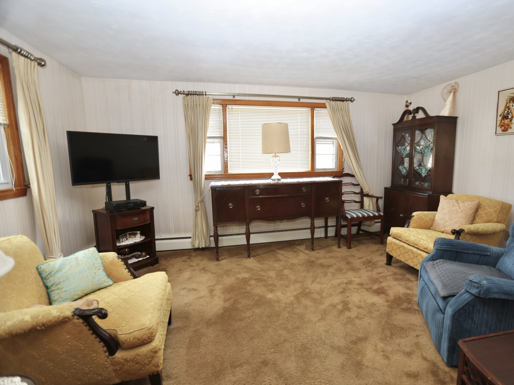 36 Revere St Property Photo 4