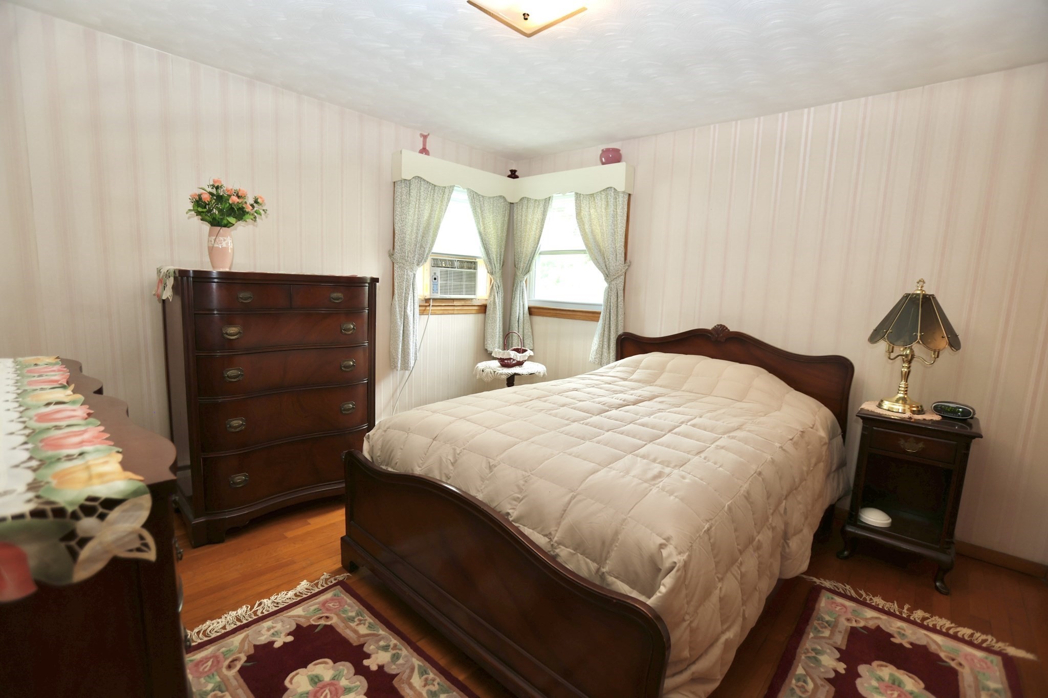 36 Revere St Property Photo 12