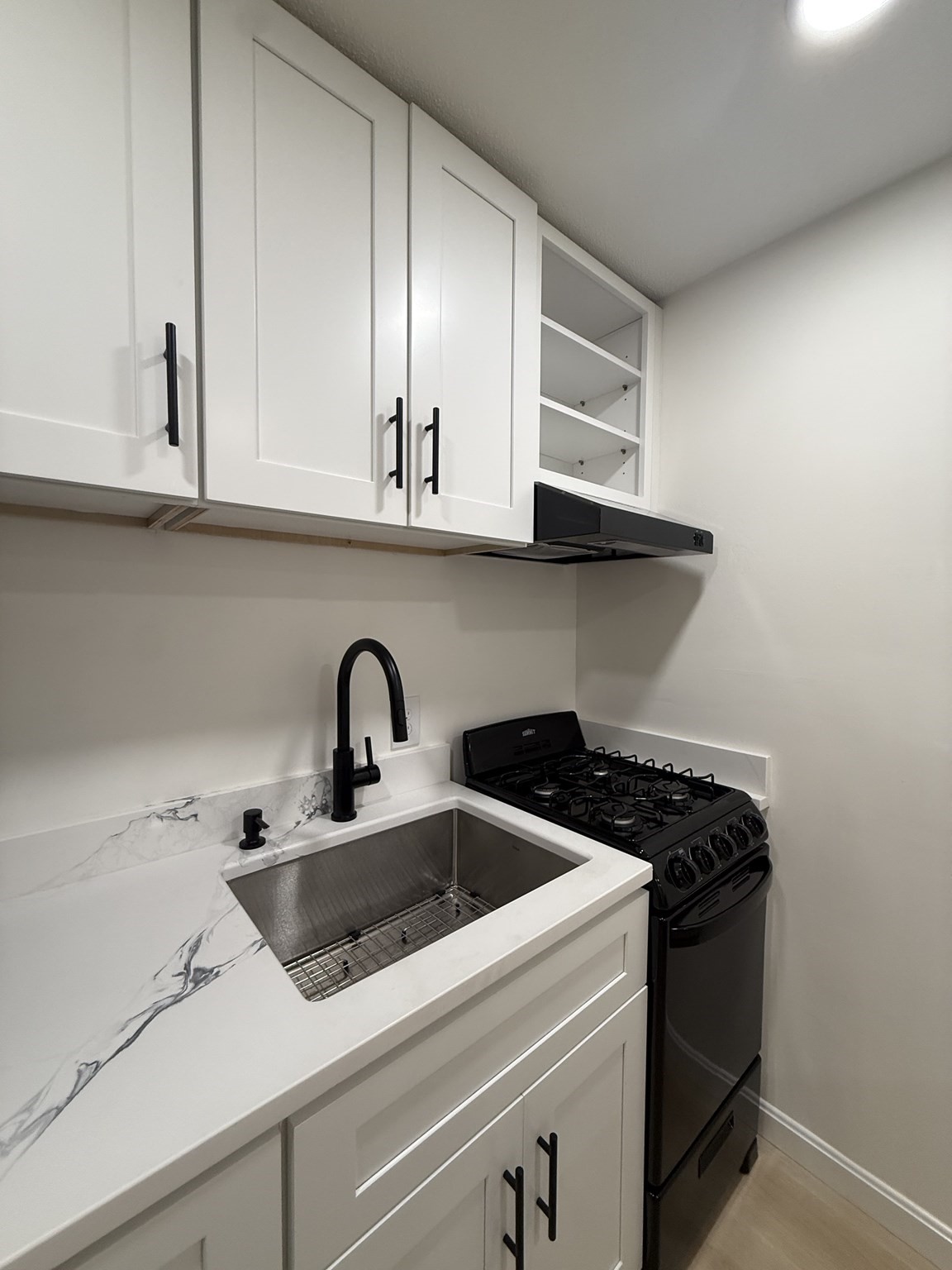 2 Greenbriar Dr # 103 Property Photo 3