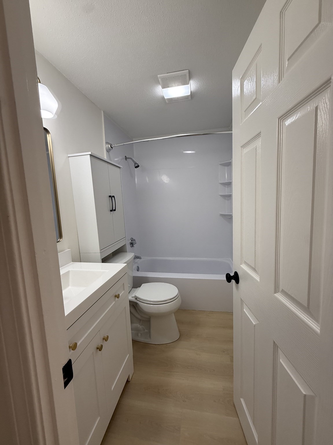 2 Greenbriar Dr # 103 Property Photo 10