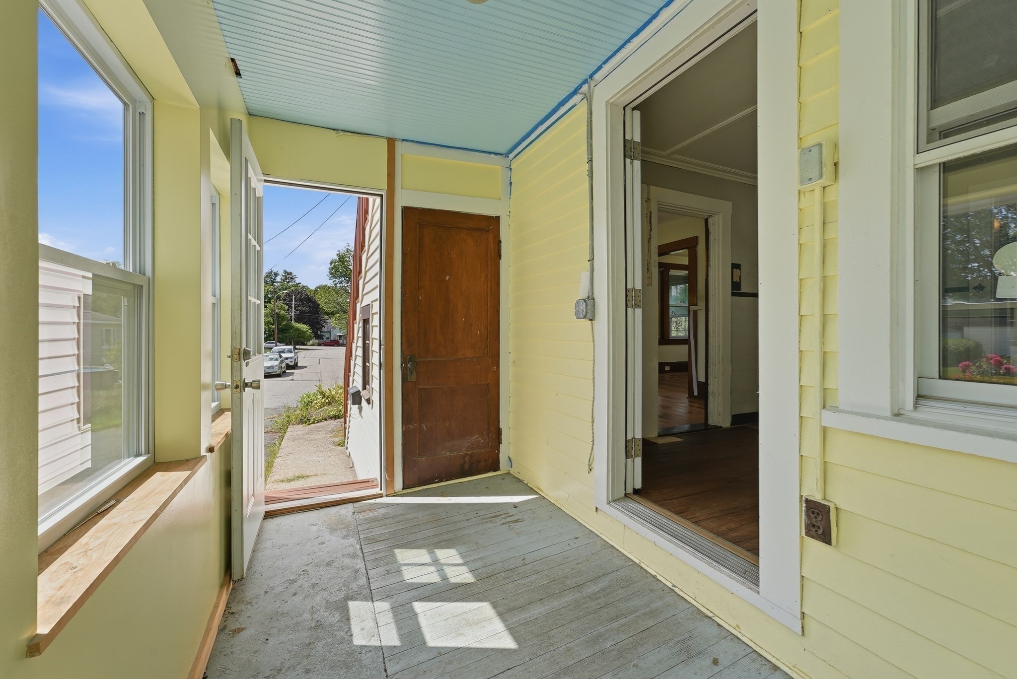 54 Franklin St Property Photo 3