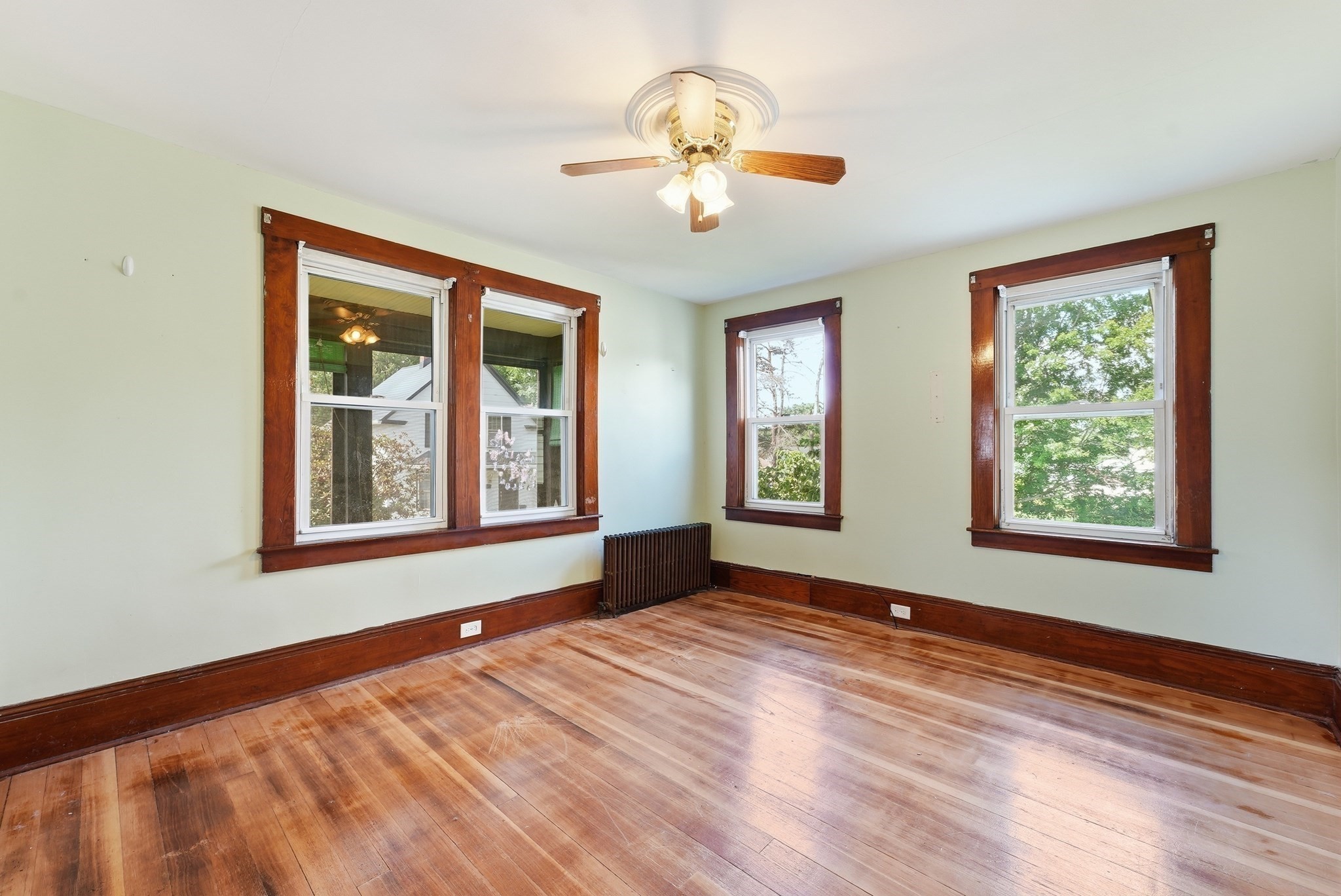54 Franklin St Property Photo 11