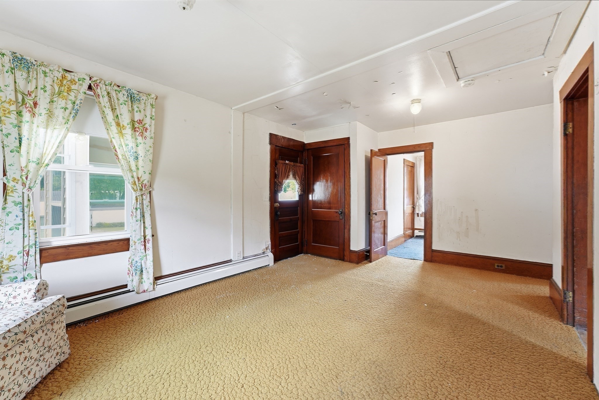 54 Franklin St Property Photo 16