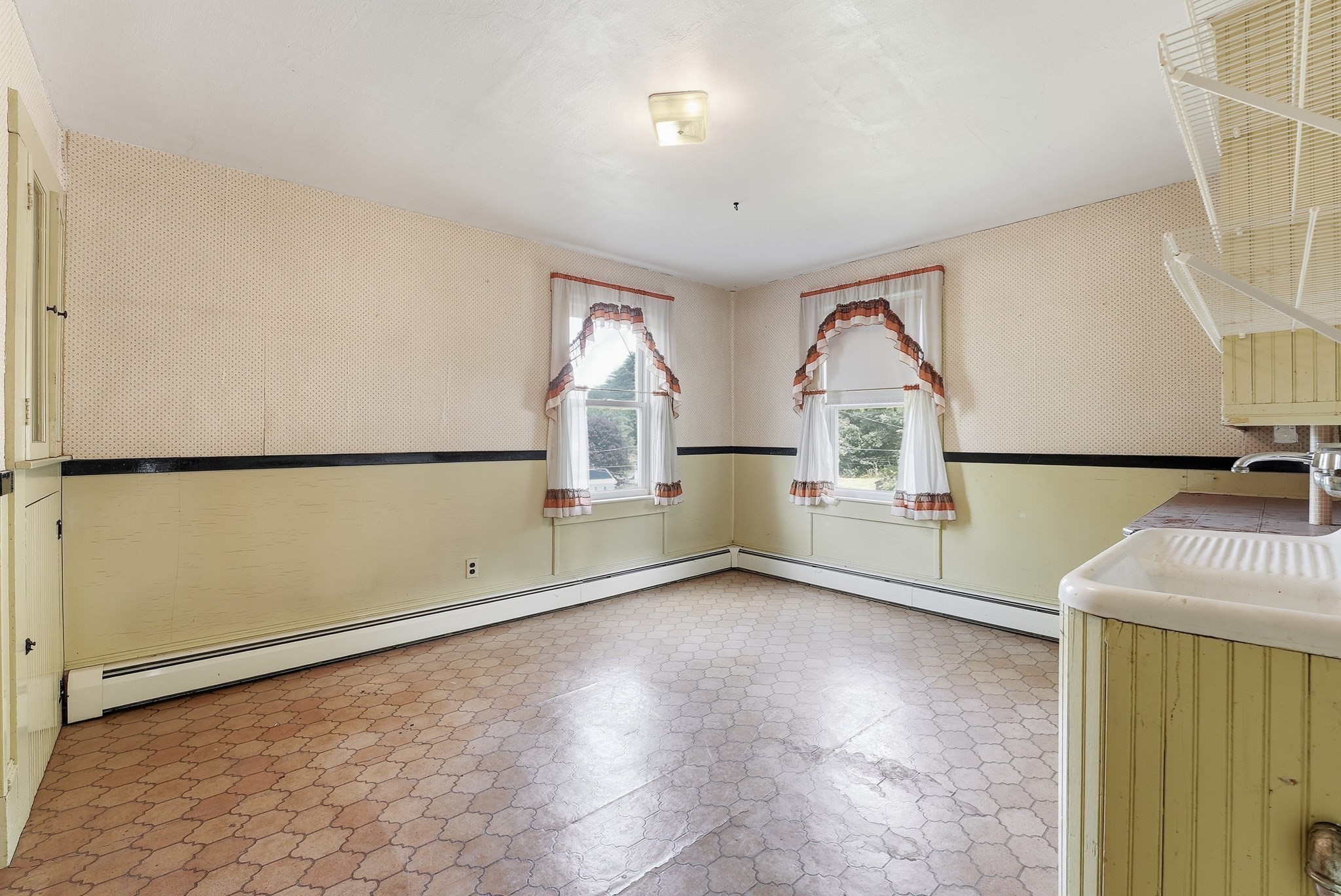 54 Franklin St Property Photo 21