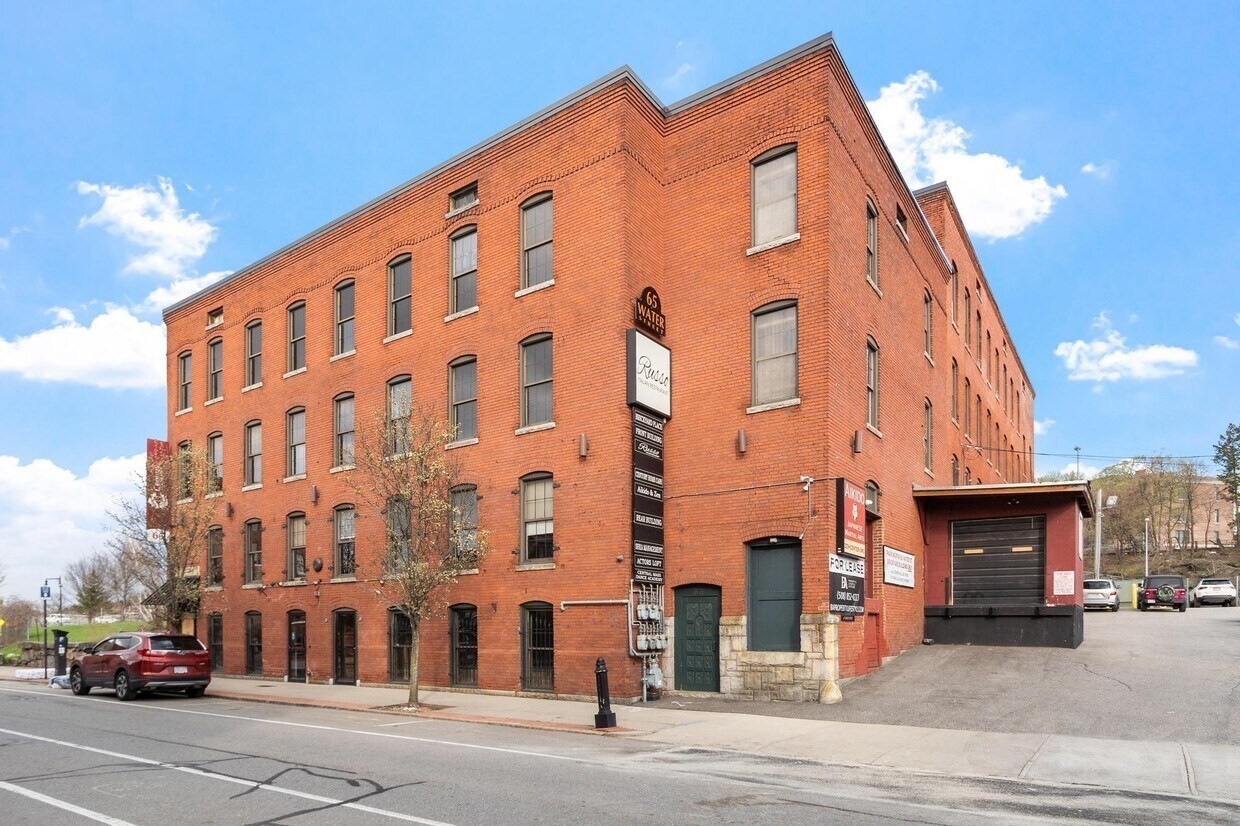 65 Water St Property Photo 1