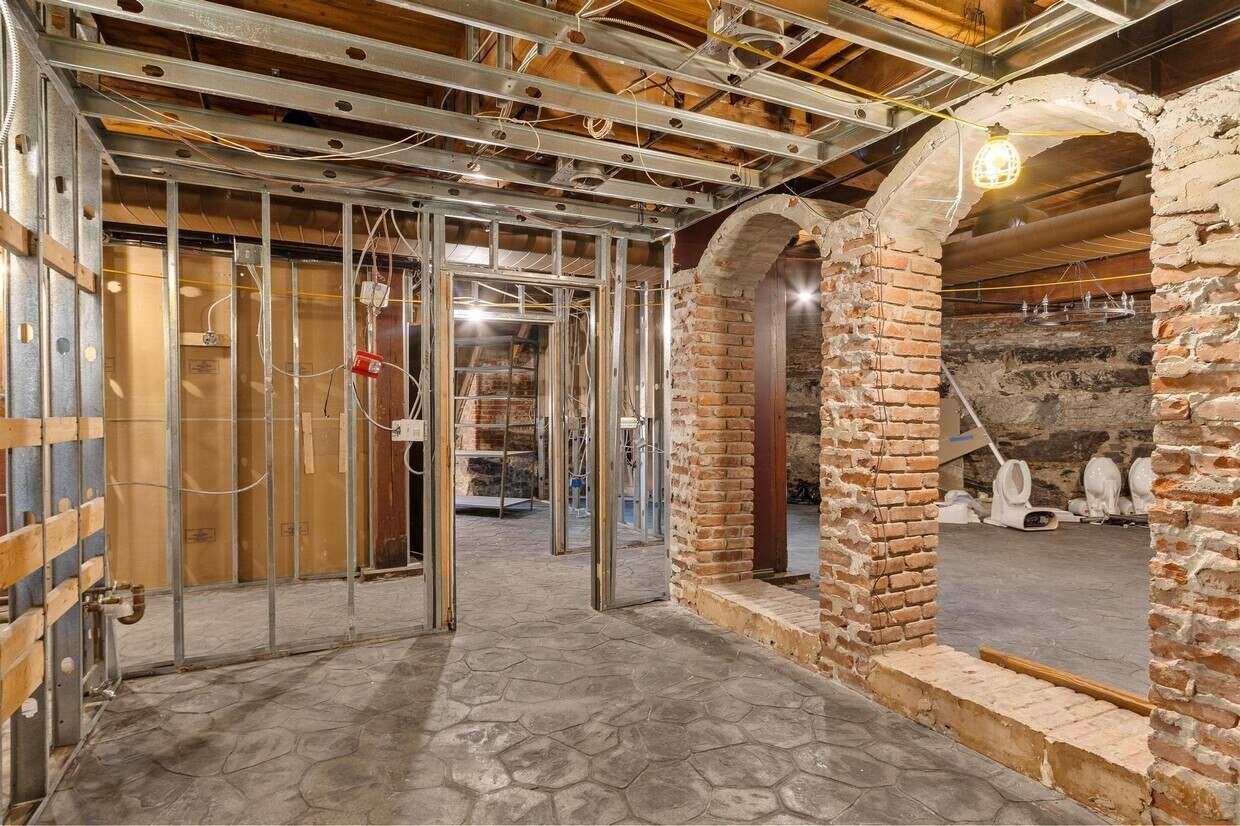 65 Water St Property Photo 6