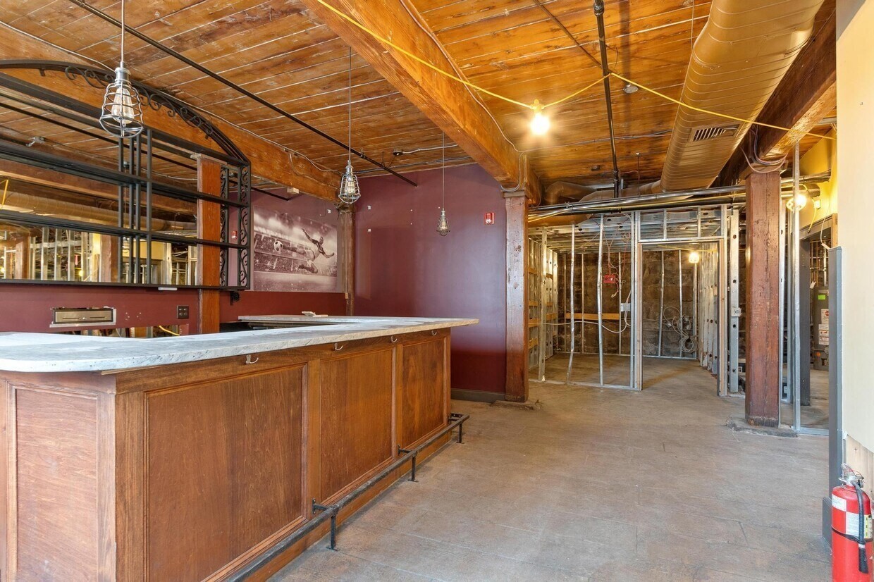 65 Water St Property Photo 10