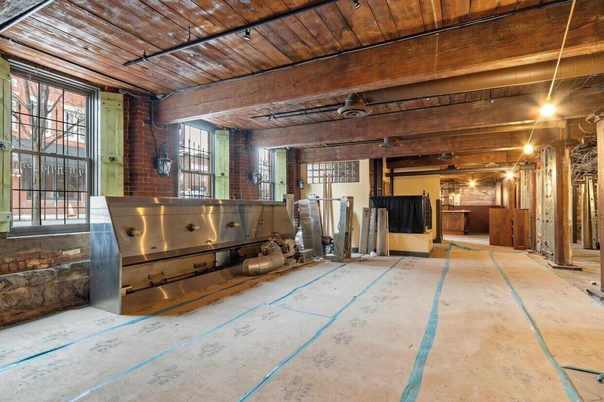 65 Water St Property Photo 17
