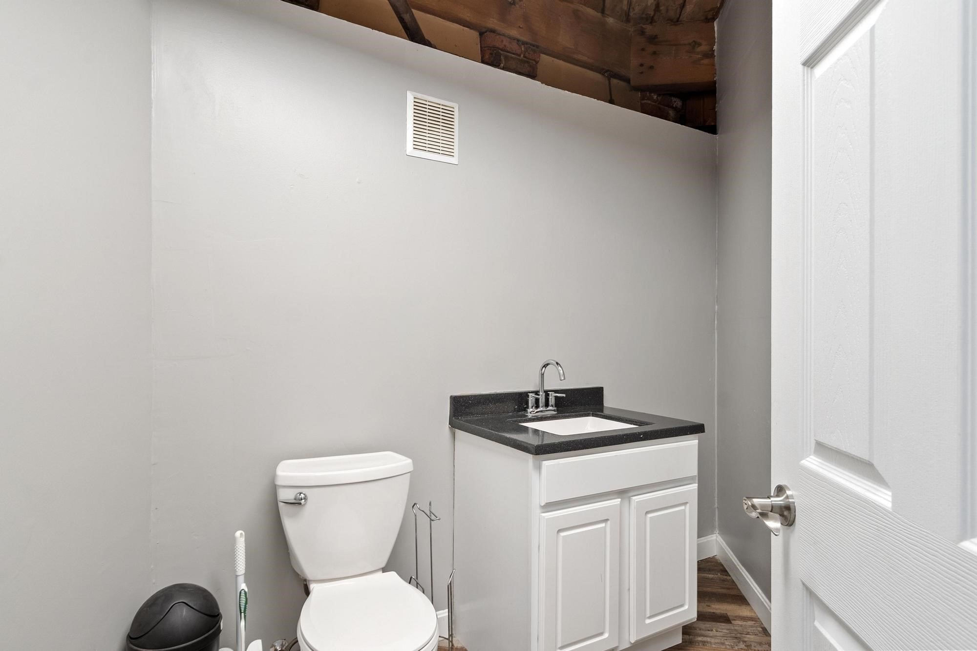 65 Water St Property Photo 6