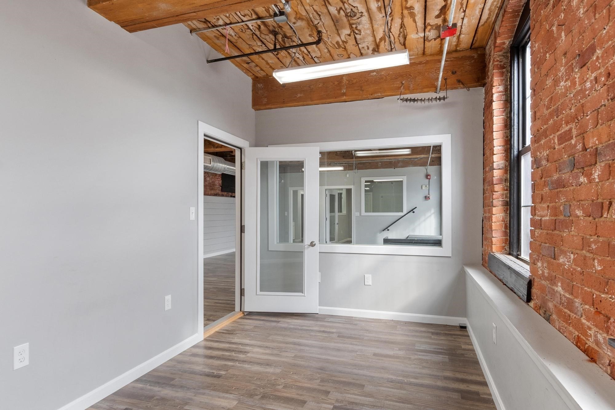 65 Water St Property Photo 9