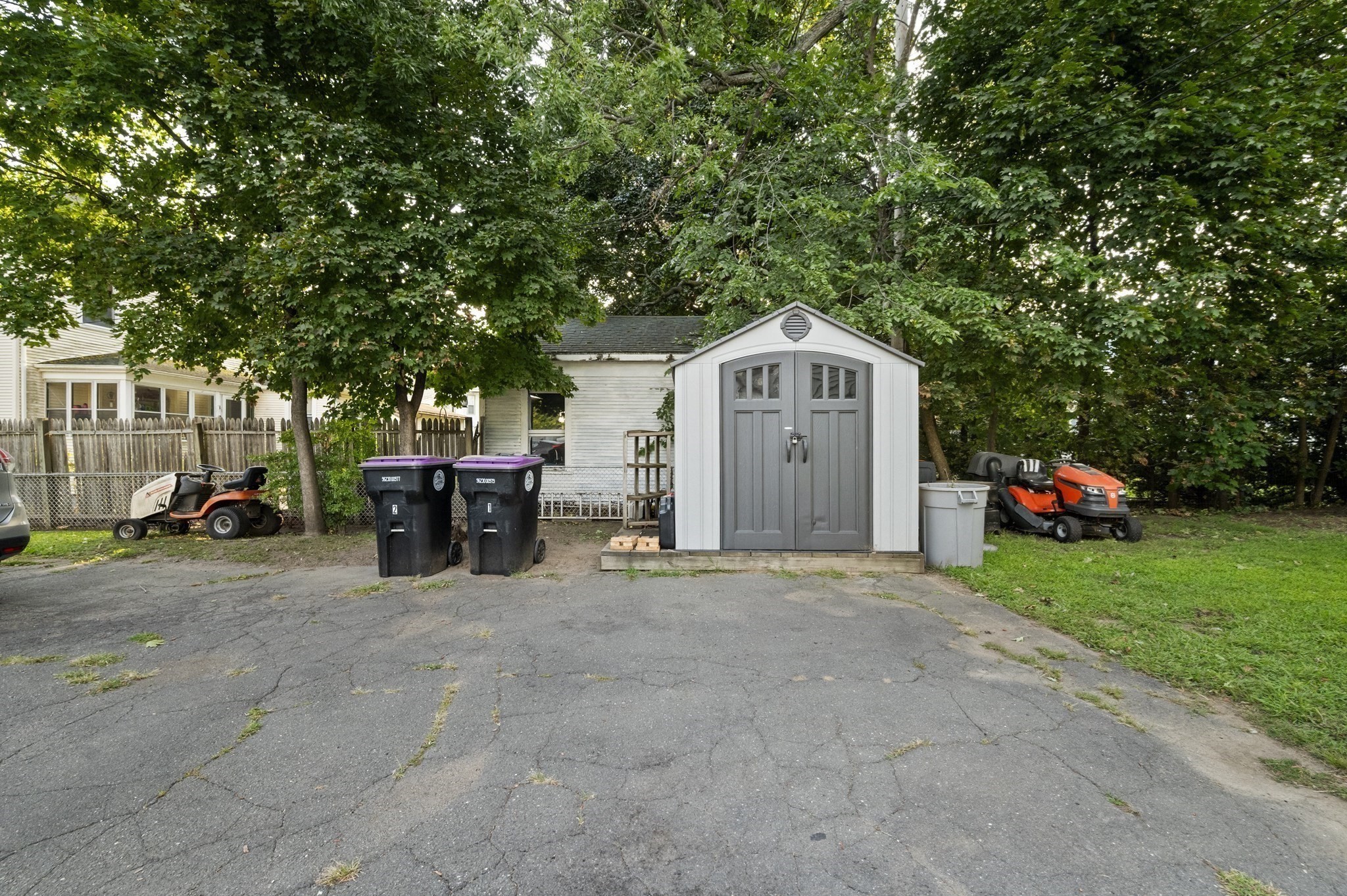 1971 Northampton St Property Photo 31