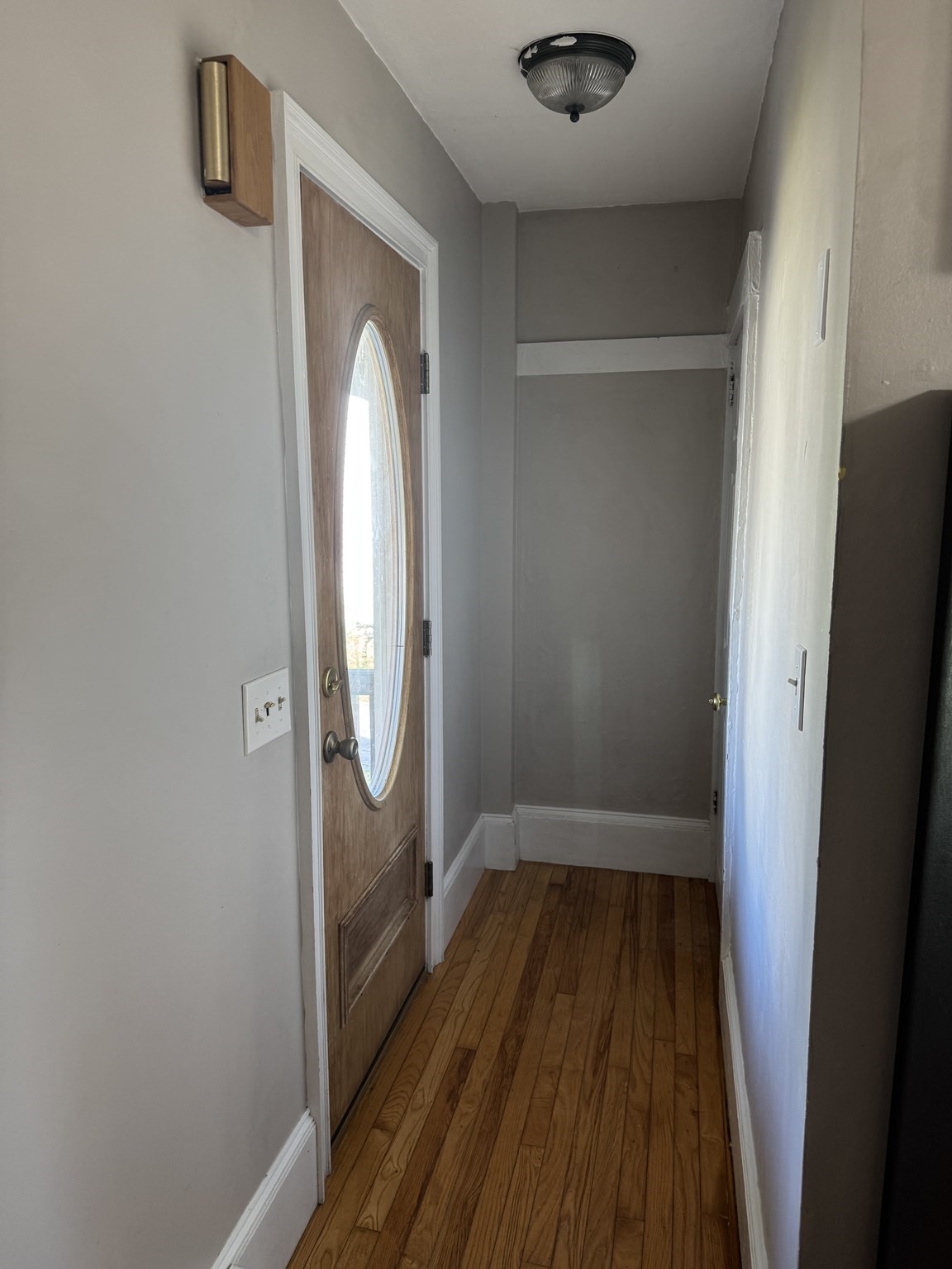 89 E Main St Property Photo 8