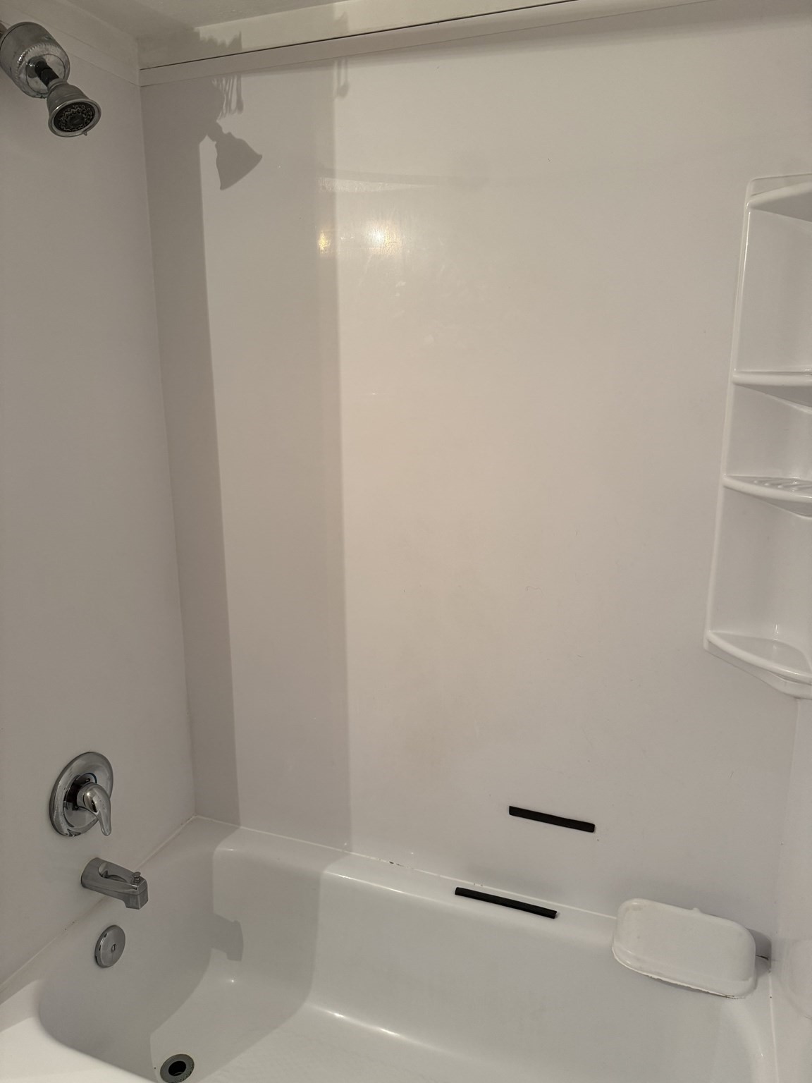 89 E Main St Property Photo 18