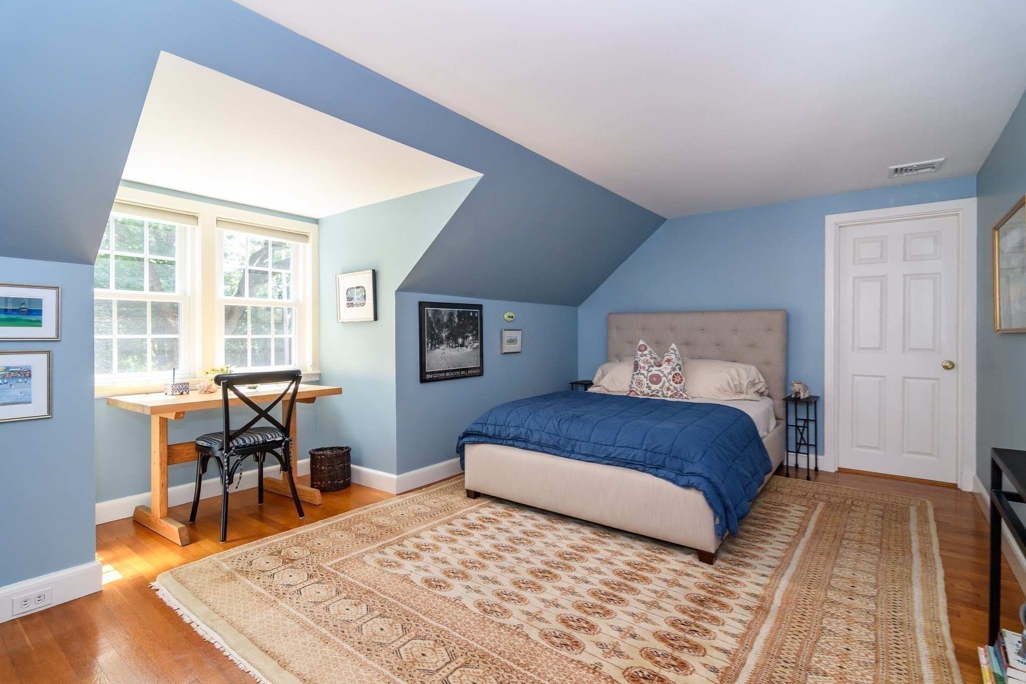 186 Oakland Street Property Photo 12