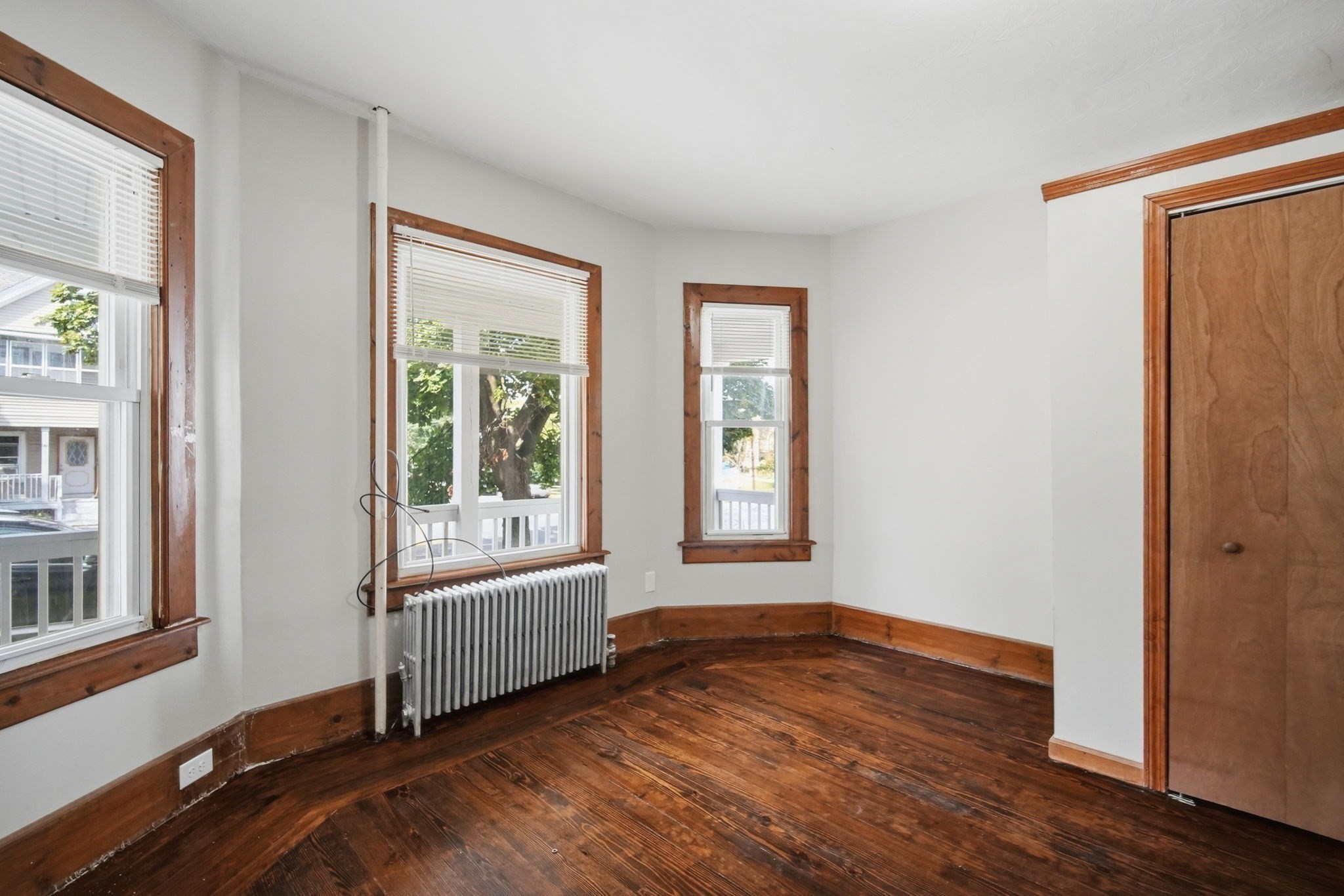 55-57 Oak St Property Photo 11