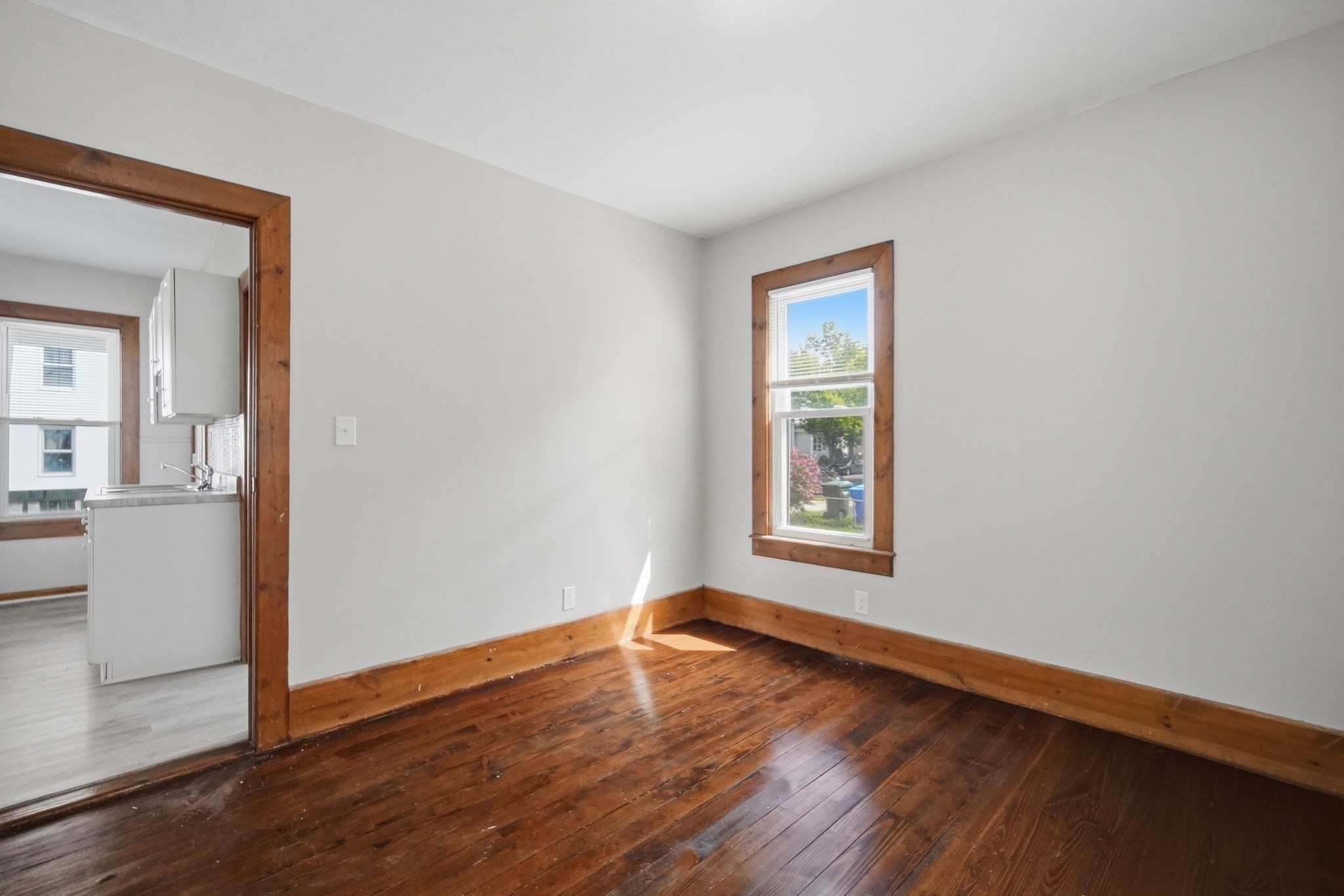 55-57 Oak St Property Photo 14