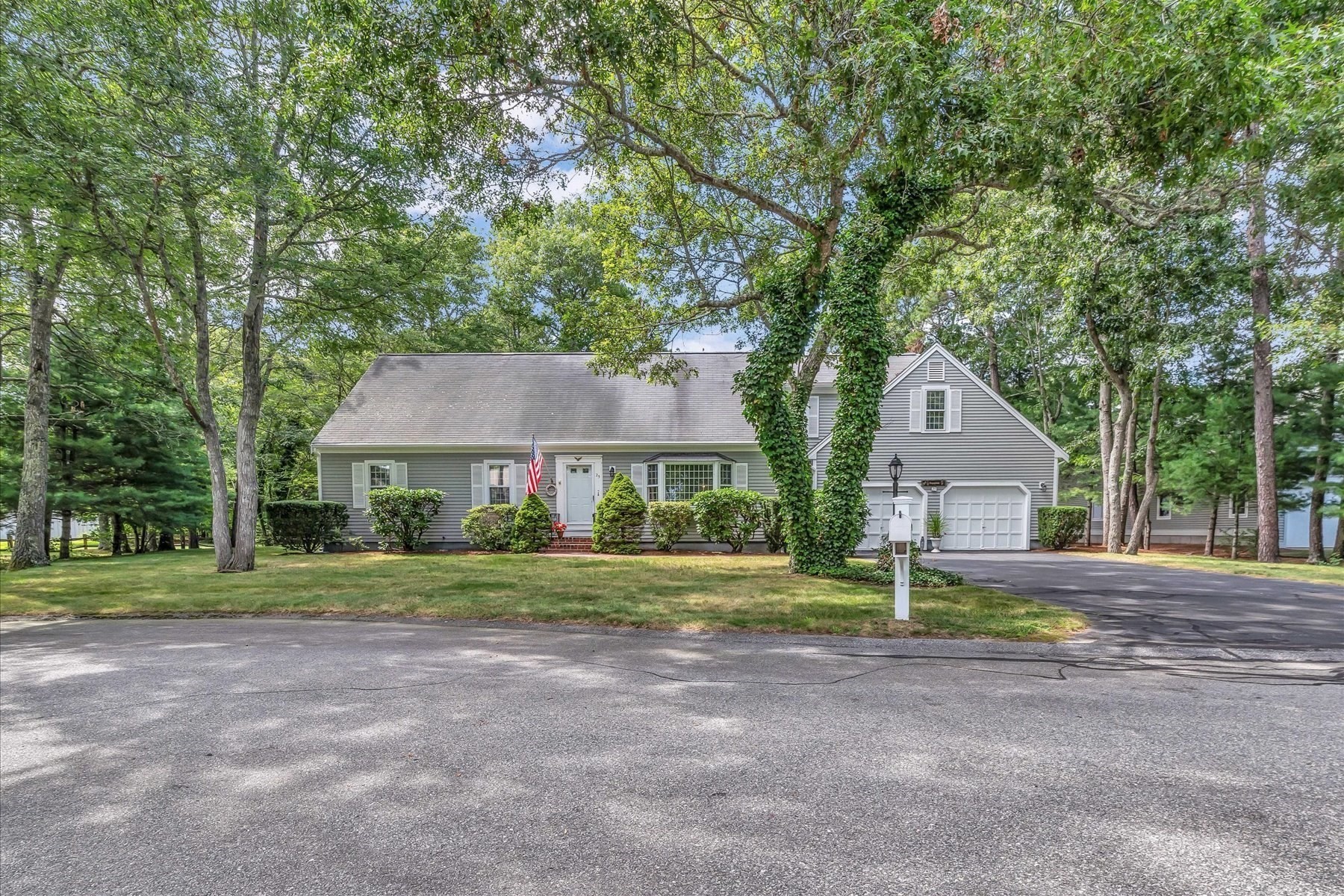 25 Wiley Post Lane Property Photo 1