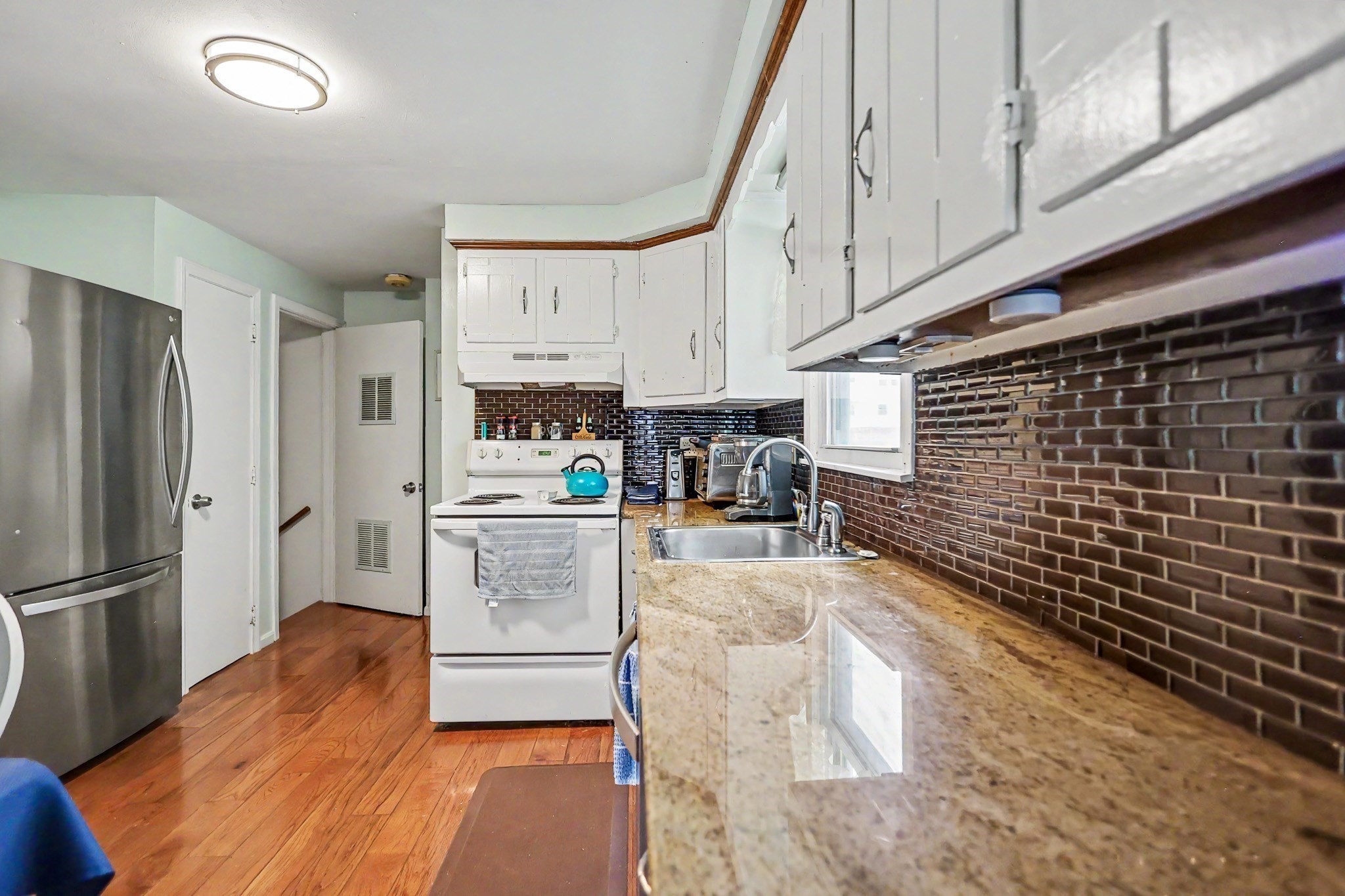 10 Lincoln Avenue # 10 Property Photo 11