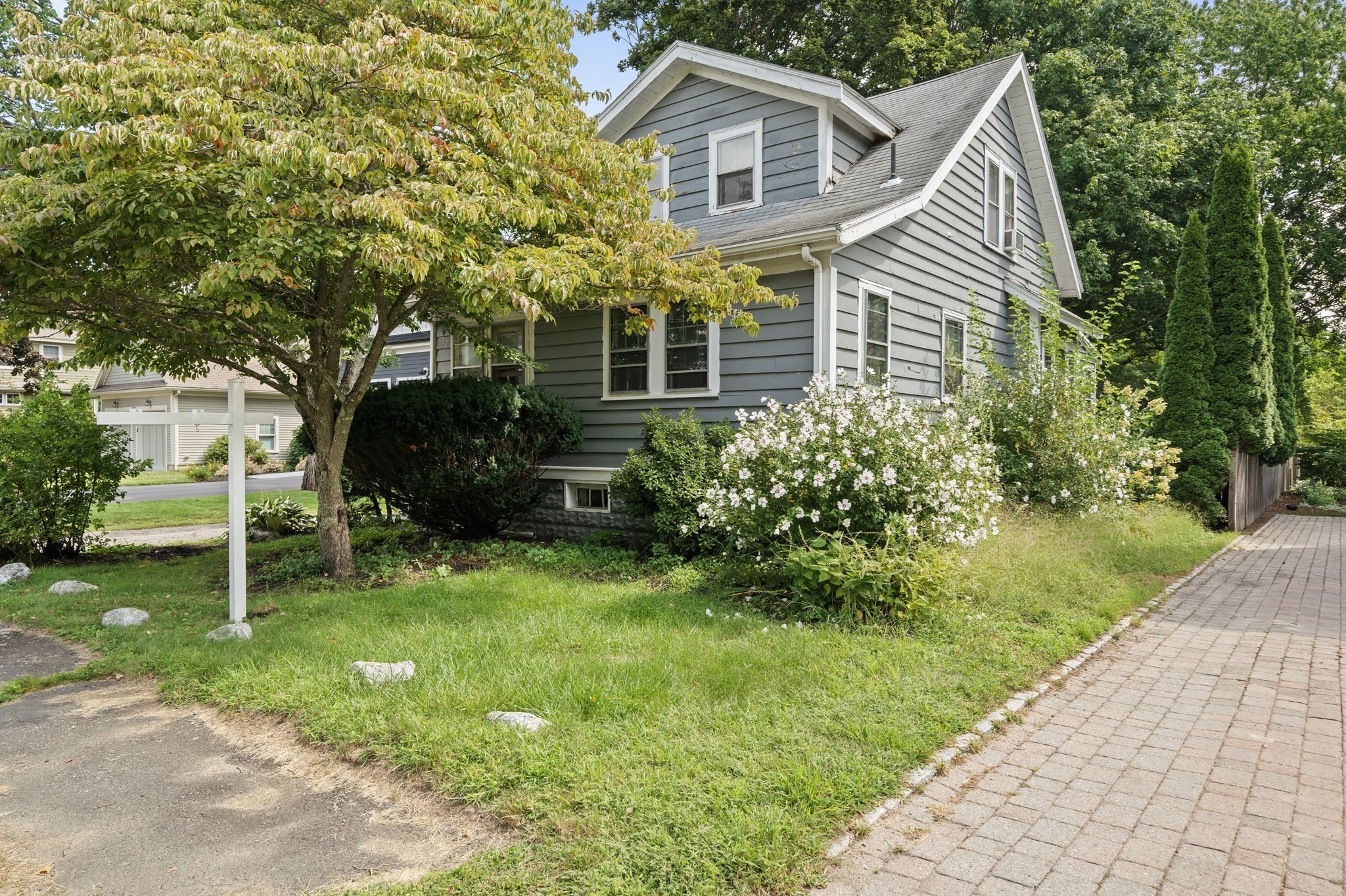 72 Valleyfield St Property Photo 1