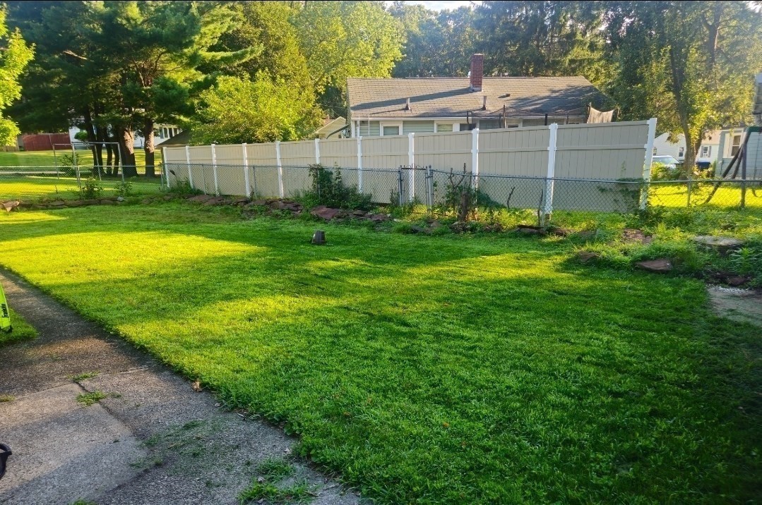 369 Breckwood Blvd Property Photo 13