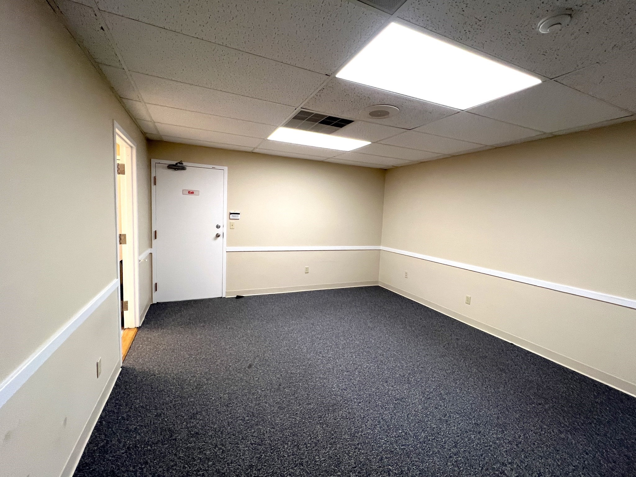 50 Tremont St # 101 Property Photo 16